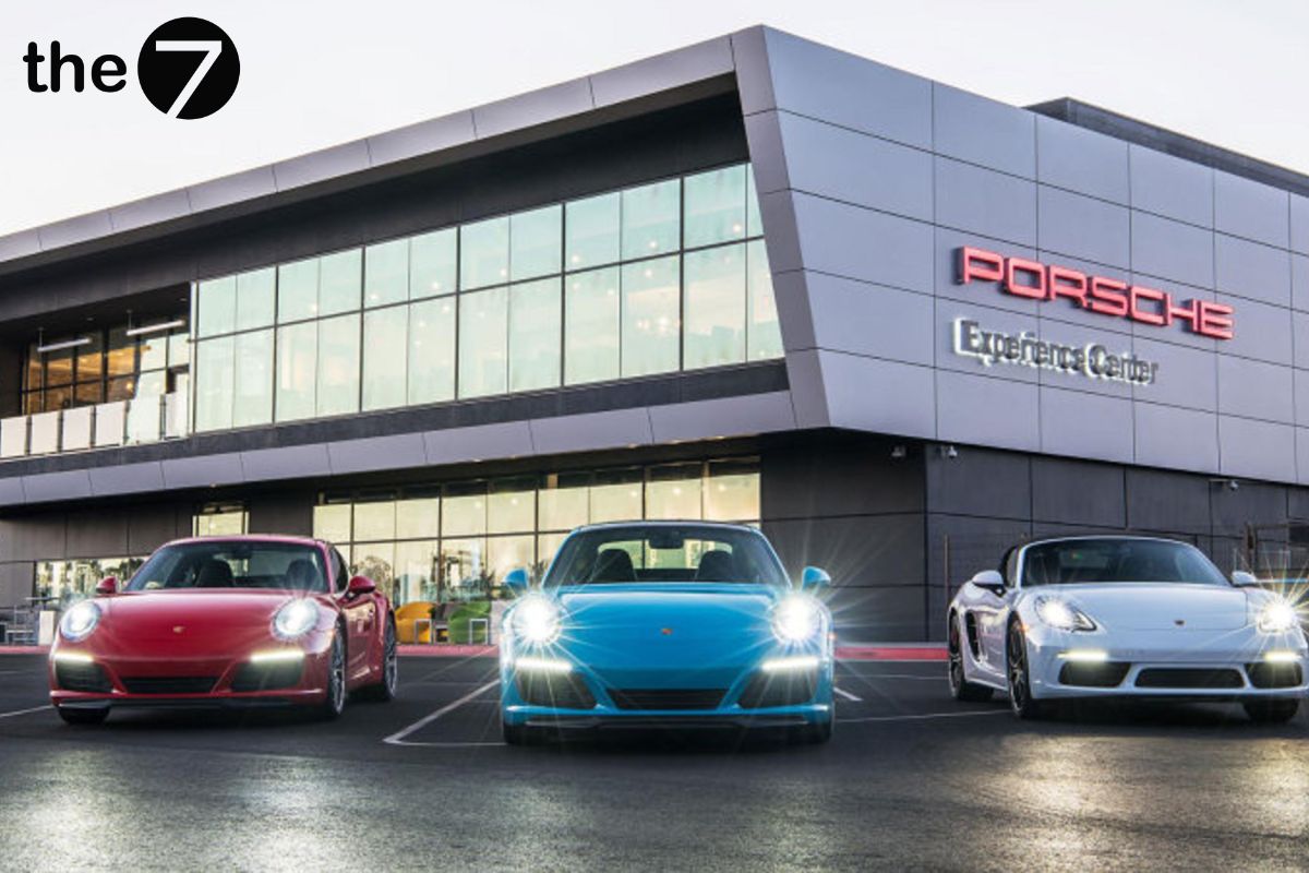 Thương hiệu Porsche nổi tiếng với việc tạo ra những chiếc xe ô tô chất lượng cao, hiệu suất vượt trội