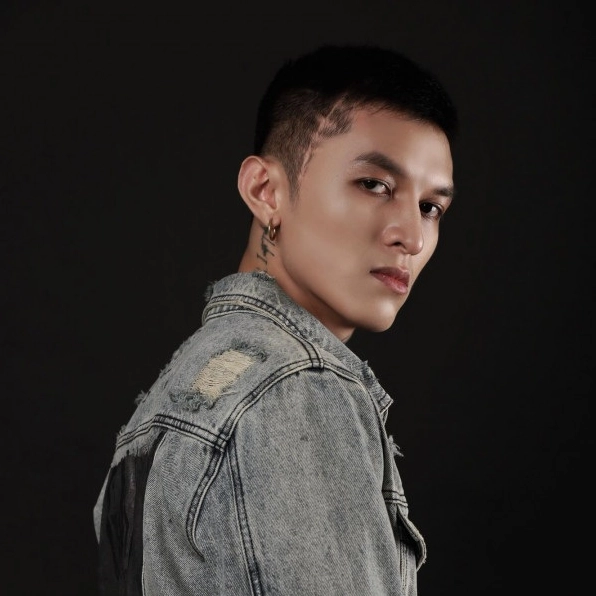 Bình Gold là ai? Hình ảnh đời thường của chàng rapper.
