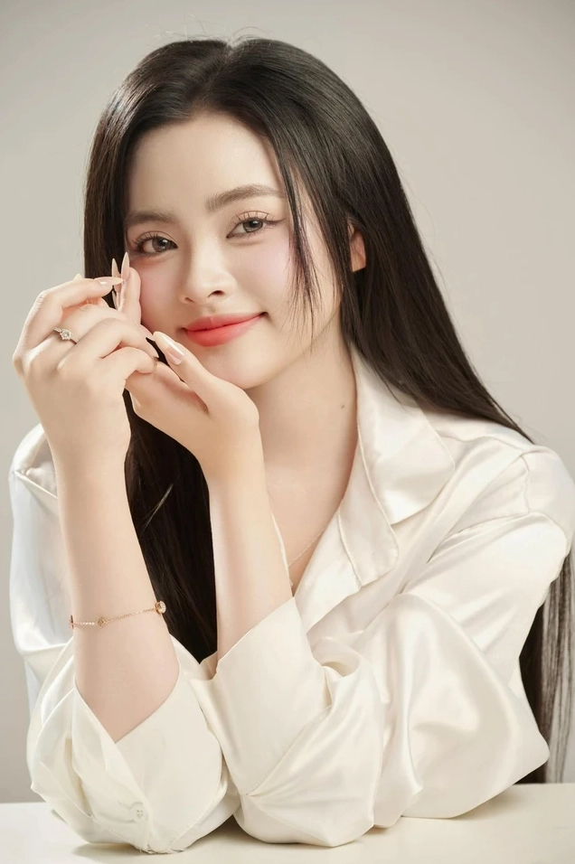 Ca sĩ bolero Thu Hường từng được nhận xét là 'bản sao' Như Quỳnh giờ ra sao?