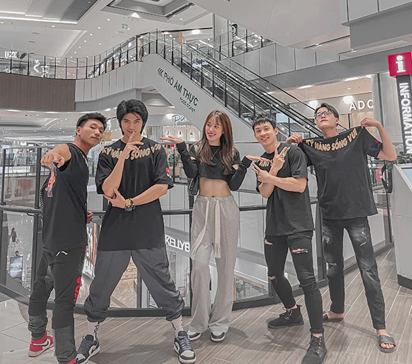 Các thành viên trong nhóm của Oppa Huy Idol