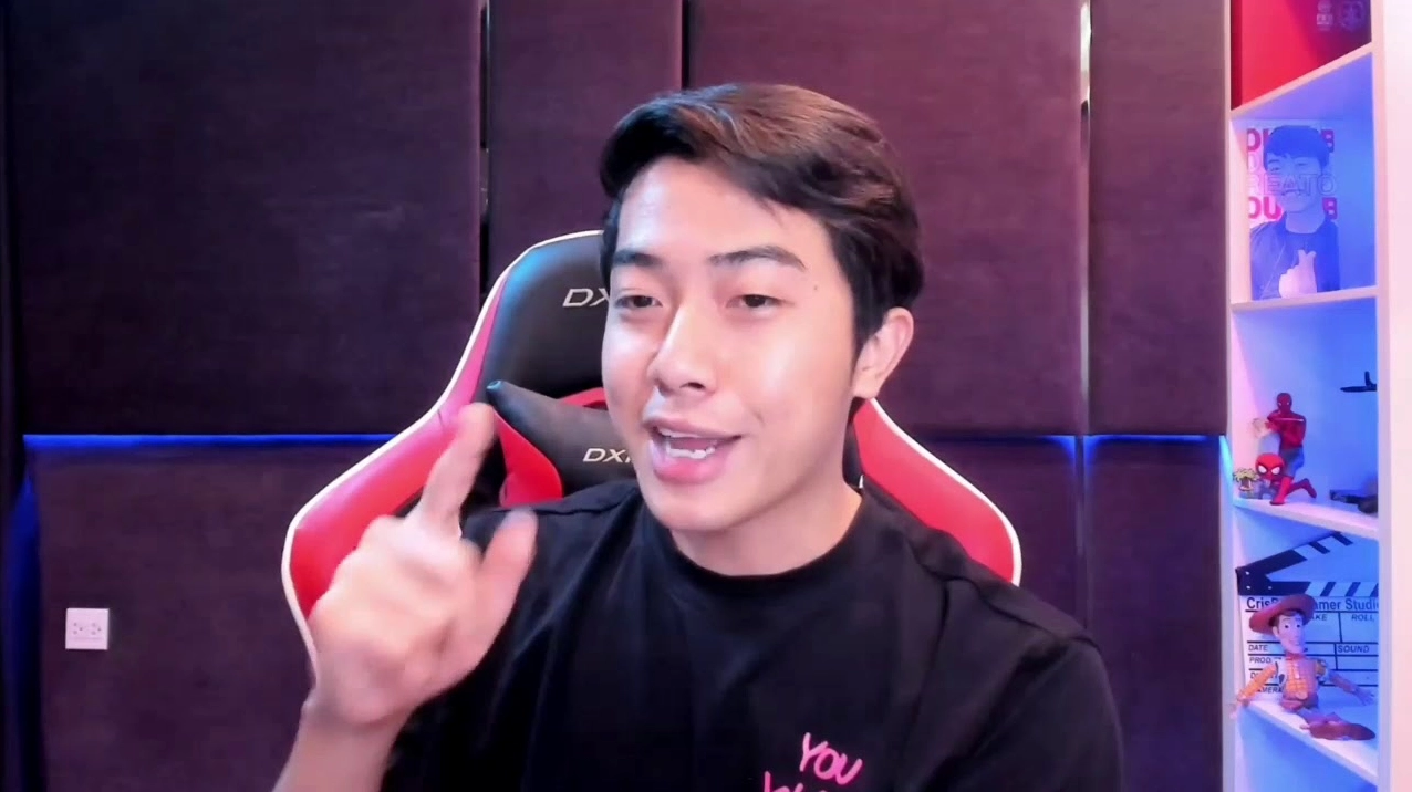 Cris Phan ăn mừng cột mốc 8 triệu lượt đăng ký trên YouTube