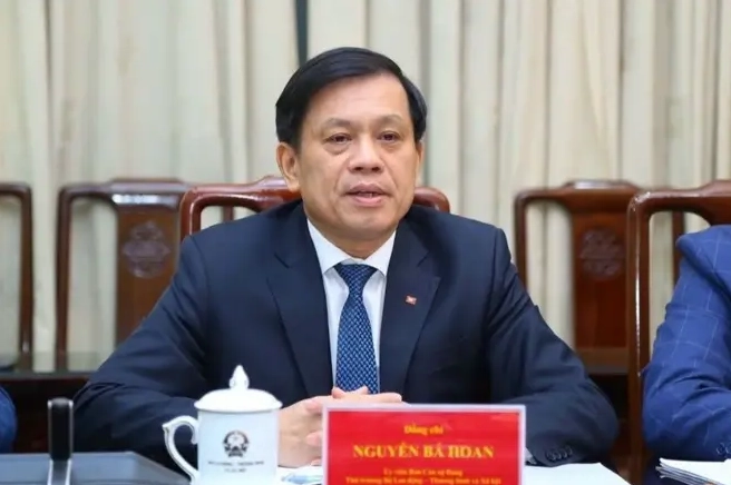 Cựu Thứ trưởng Lao Động, Thương binh và Xã hội Nguyễn Bá Hoan bị cáo buộc nhận hối lộ hơn 16,3 tỷ đồng