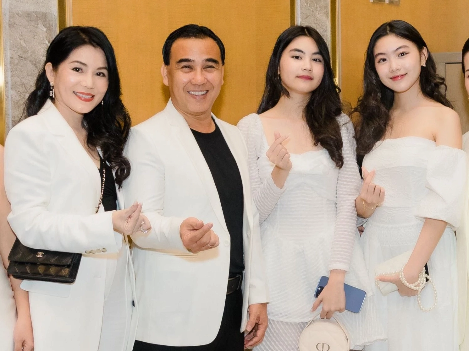 Dạ Thảo: Vợ Quyền Linh tuổi trẻ cơ cực làm đủ nghề, phất lên nhờ có lối đi riêng