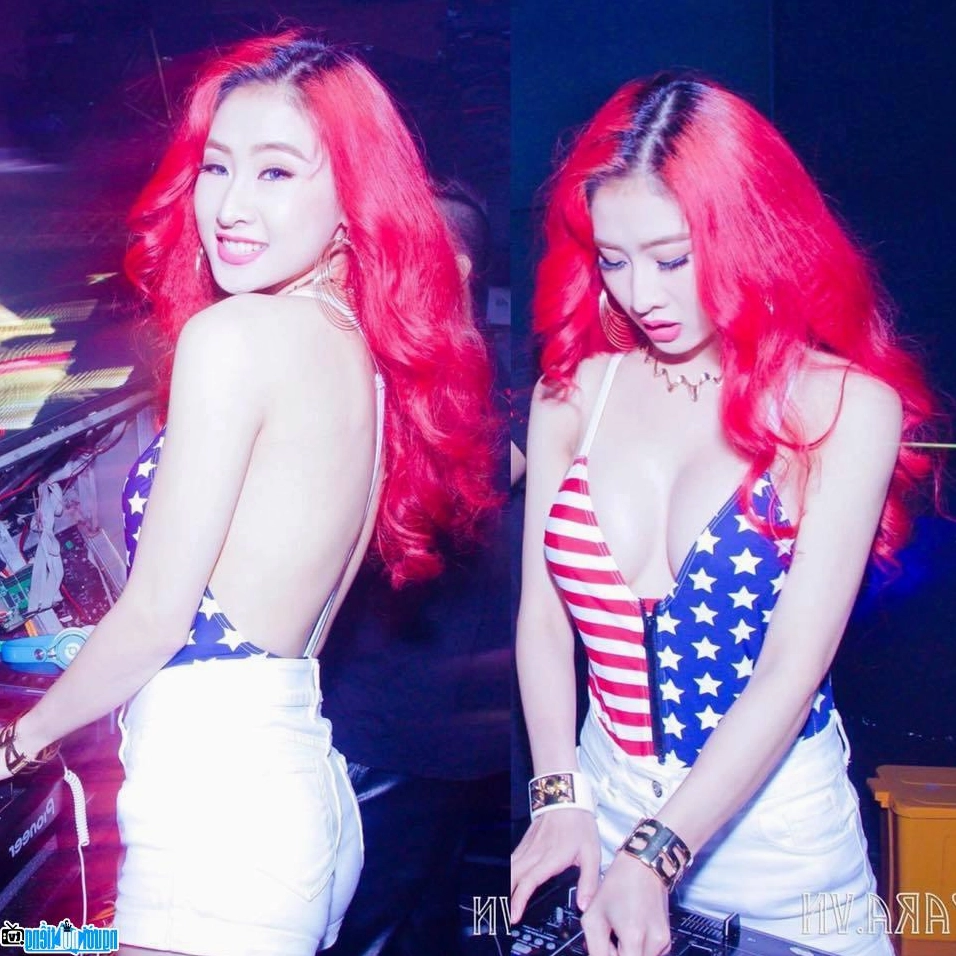 DJ Dj Oxy trong một buổi biểu diễn