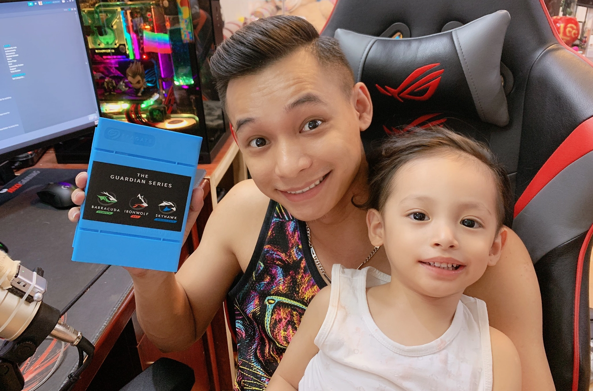 Độ Mixi và vợ con