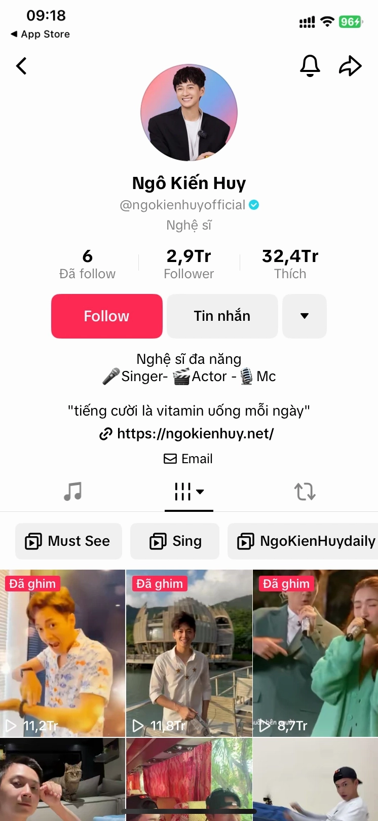 Đỗ Nam Sơn chụp ảnh cùng Ngô Kiến Huy