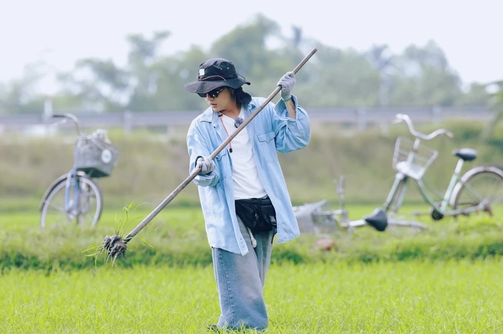 Duy Khánh trong một sự kiện giải trí.
