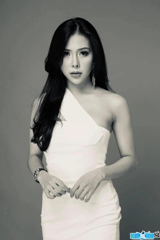 Elsa Nguyễn xinh đẹp quyến rũ