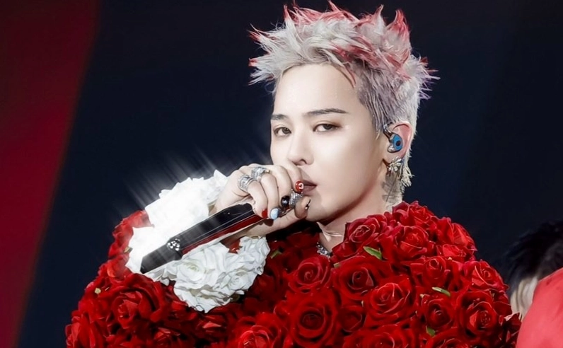 G-Dragon với phong cách biểu diễn đầy năng lượng