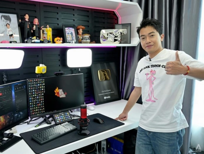 Góc làm việc chuyên nghiệp của Cris Devil Gamer
