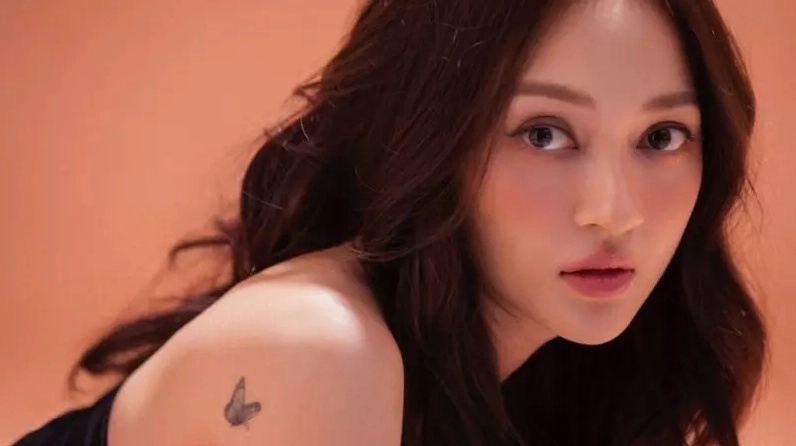 Hình ảnh Bảo Anh trở lại với MV 'Ai cần ai' sáng tác bởi Hứa Kim Tuyền.