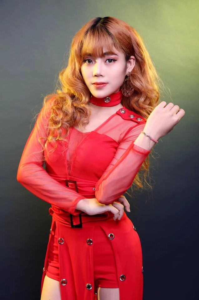 Hình ảnh chân dung Võ Lê Mi