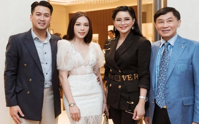 Hình ảnh Linh Rin và Phillip Nguyễn trong ngày đính hôn