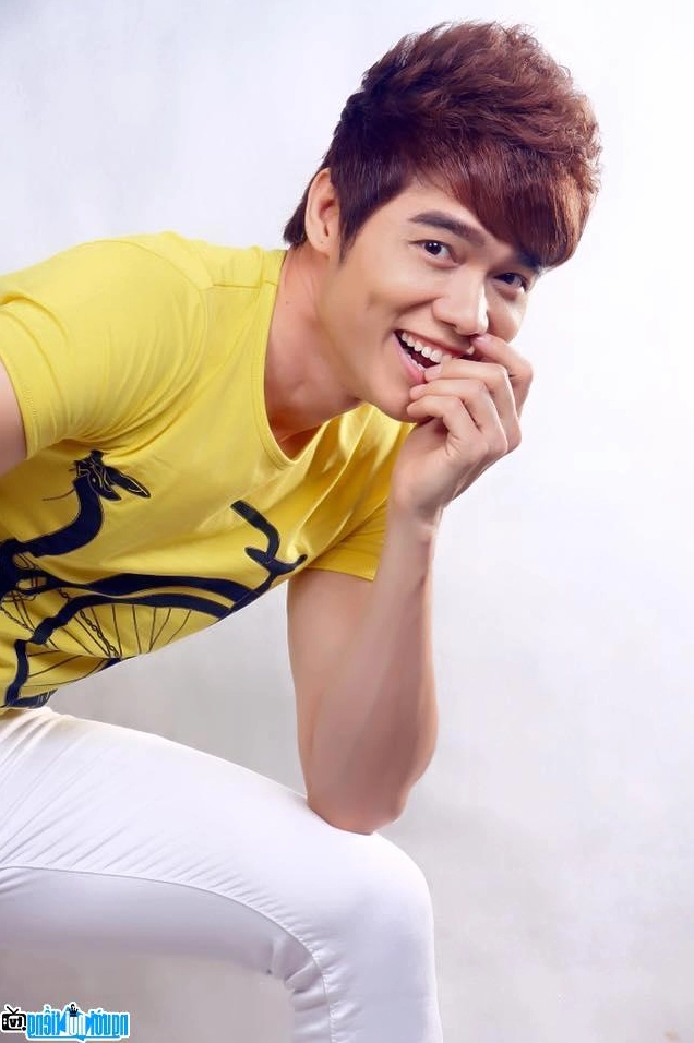 Hình ảnh Lưu Chí Vỹ