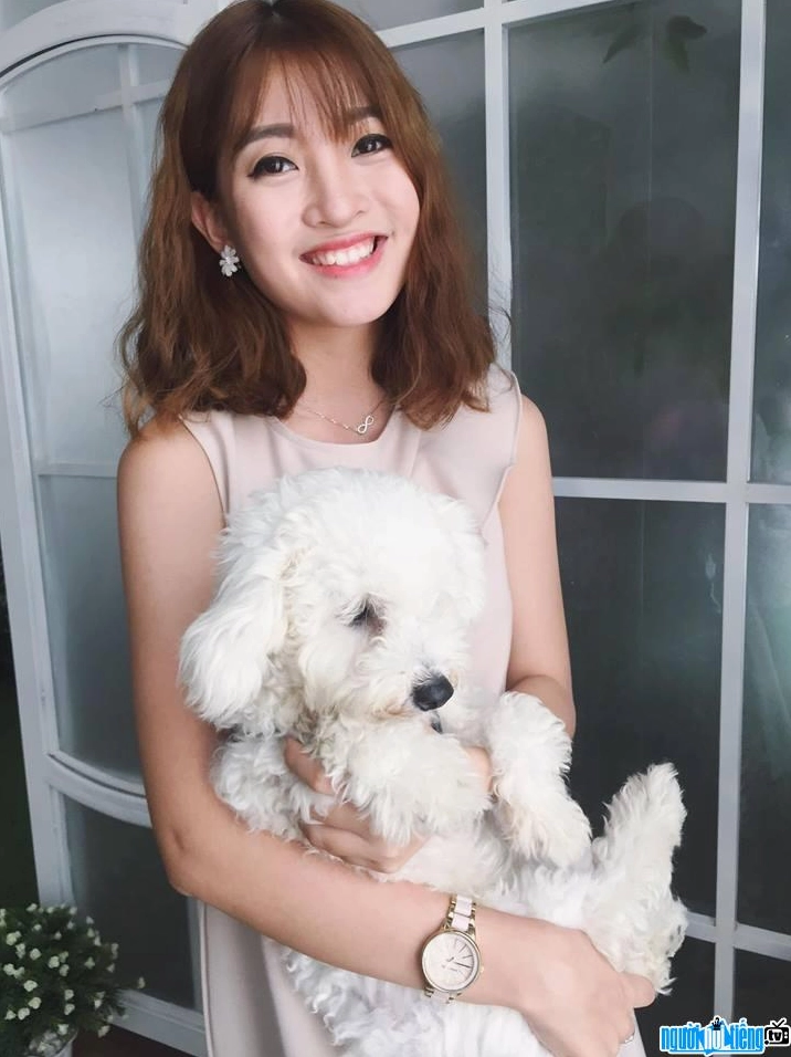 Hình ảnh MC Mai Anh và thú cưng