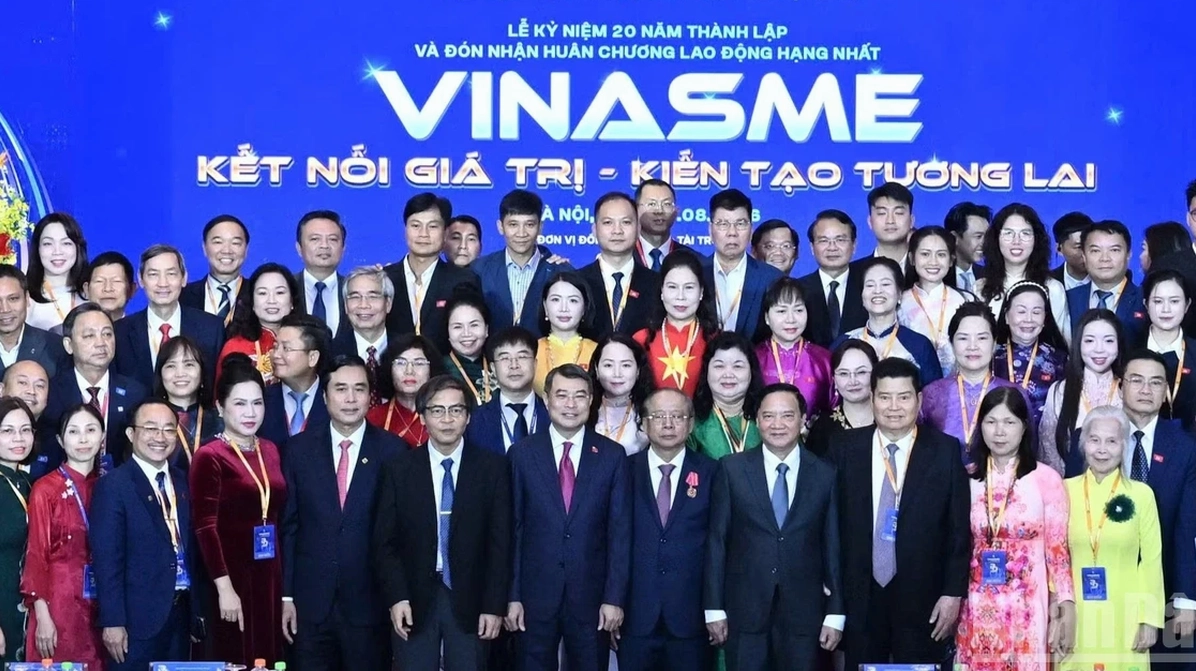 Hình ảnh minh họa về con người và văn hóa Việt Nam