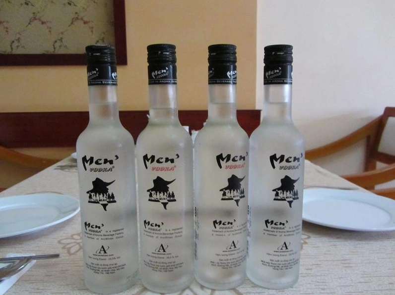Hình ảnh minh họa về một chai rượu vodka, gợi liên tưởng đến nhân vật