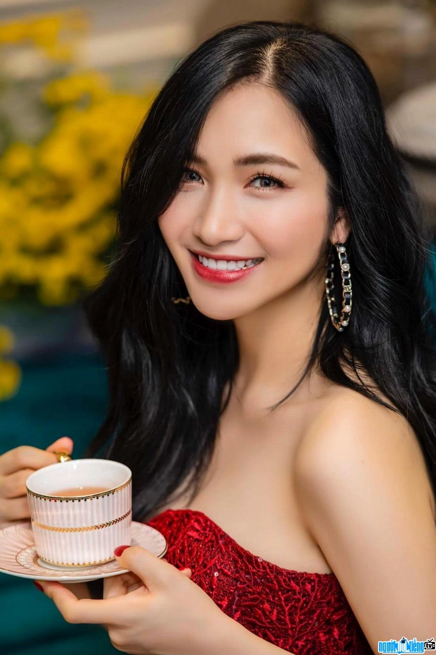 Hình ảnh mới nhất của ca sĩ Hòa Minzy