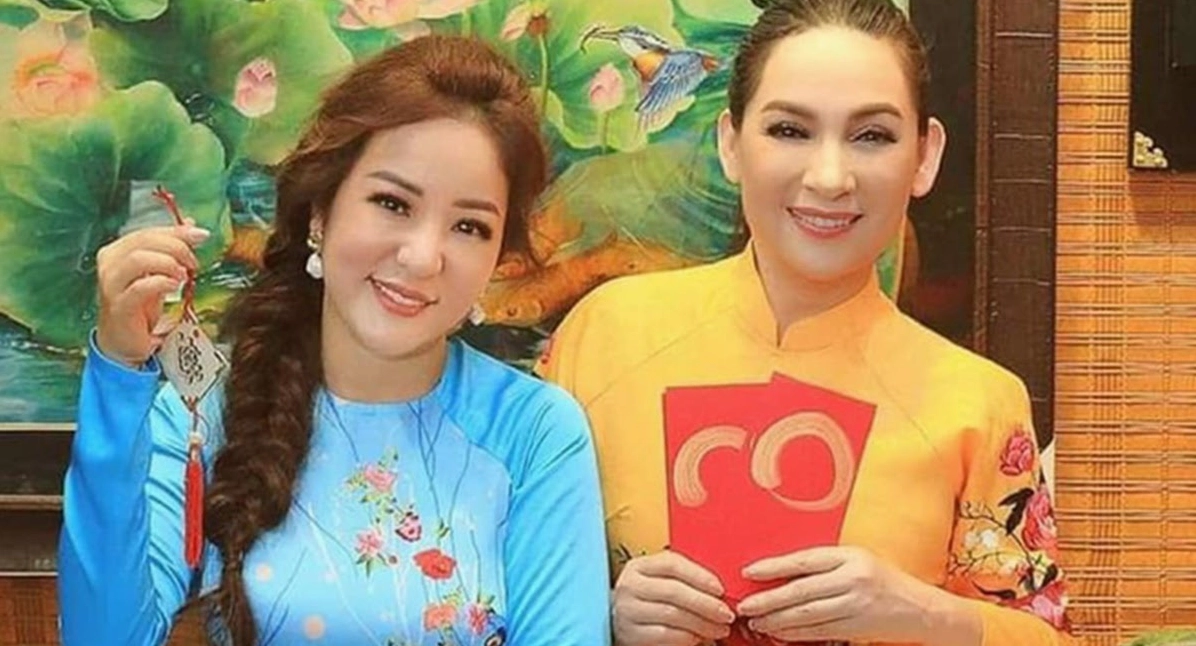 Hình ảnh Phi Nhung cùng con gái nuôi Wendy Phạm