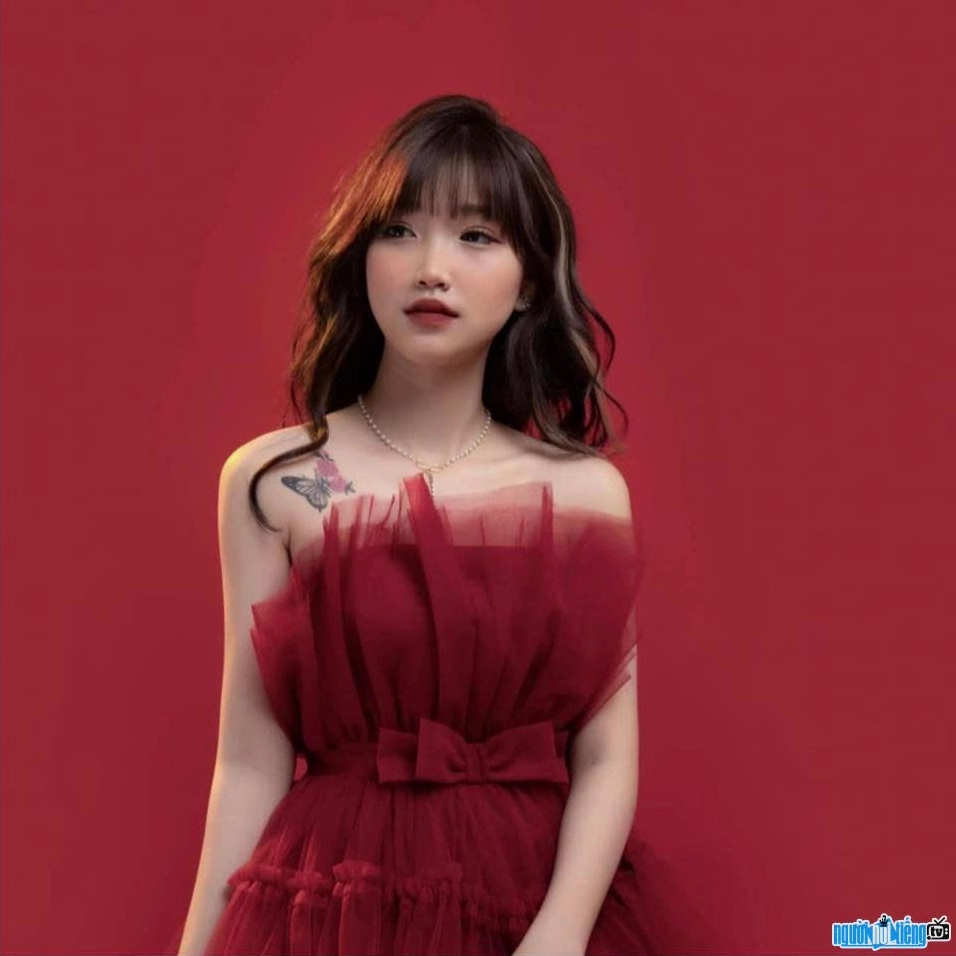 Hình ảnh tiktoker Bùi Thu Trà xinh đẹp tài năng