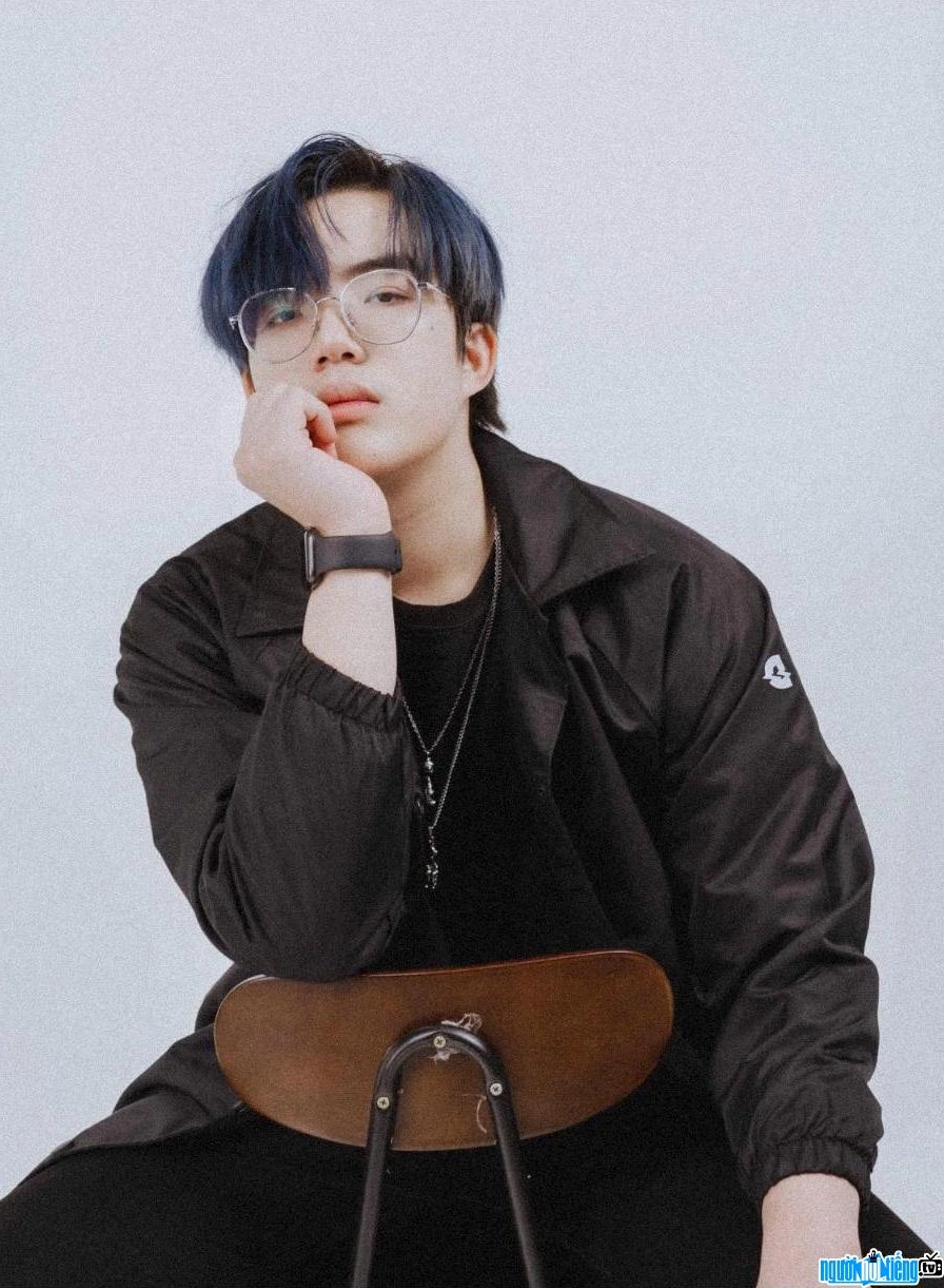 Hình ảnh YouTuber Phong Cận điển trai