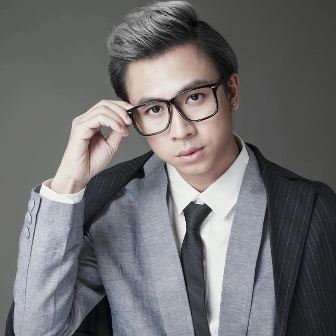 Hồ Việt Trung