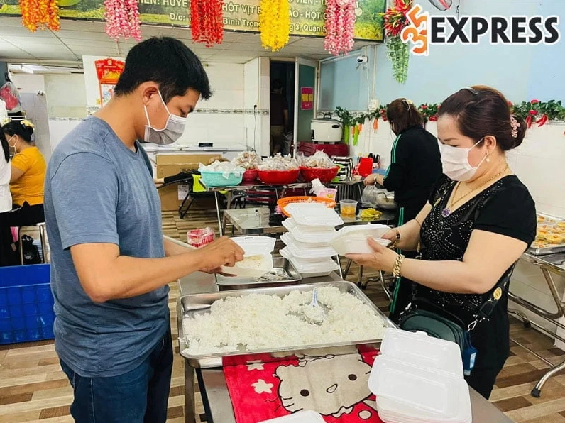 Hoạt động xã hội của Phong Bụi