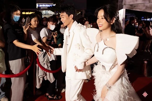 Hồng Thanh và Mie chia tay khiến cộng đồng mạng tiếc nuối.