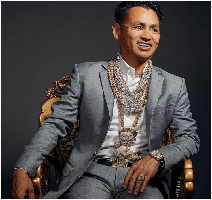 Johnny Đặng là nhà kim hoàn nổi tiếng thế giới.