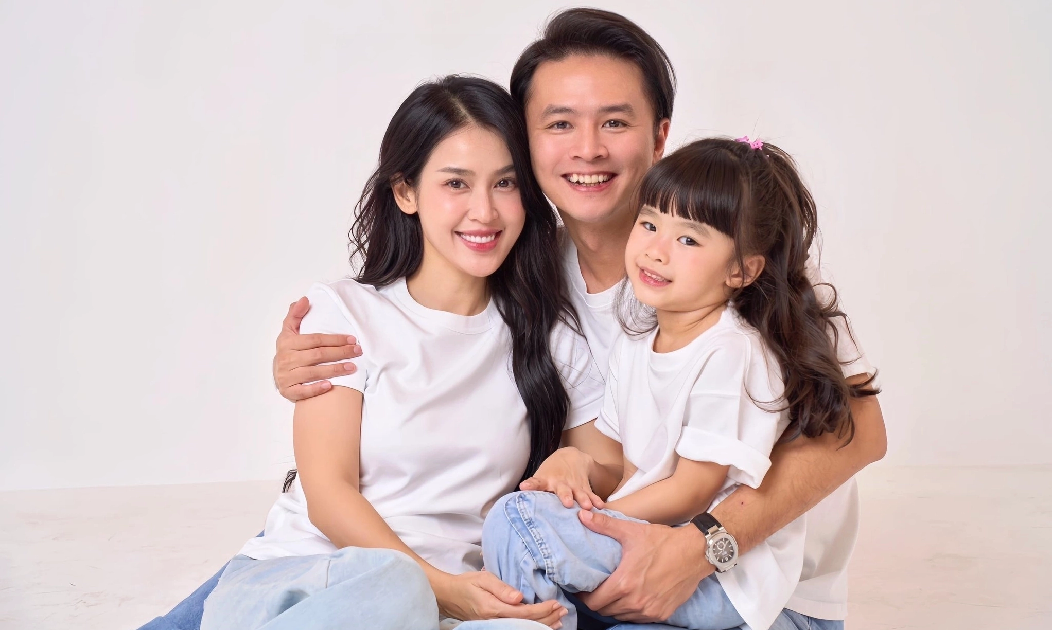 Khoảnh khắc đời thường của diễn viên Văn Anh bên gia đình