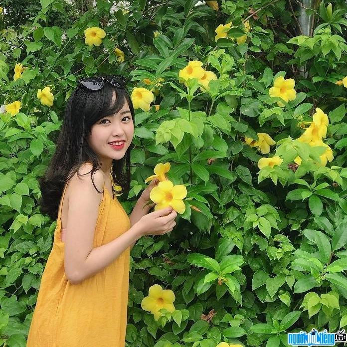 Lê Phương Anh với vẻ đẹp dịu dàng.
