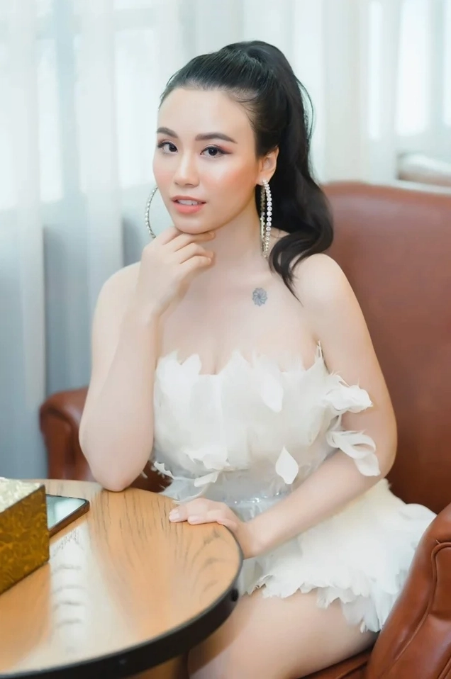 Linh Miu chia sẻ cảm xúc trên mạng xã hội