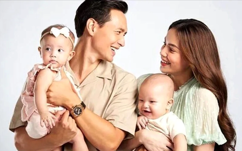 Lisa và Leon là cặp song sinh đáng yêu, thường xuất hiện trong hình ảnh gia đình Hồ Ngọc Hà