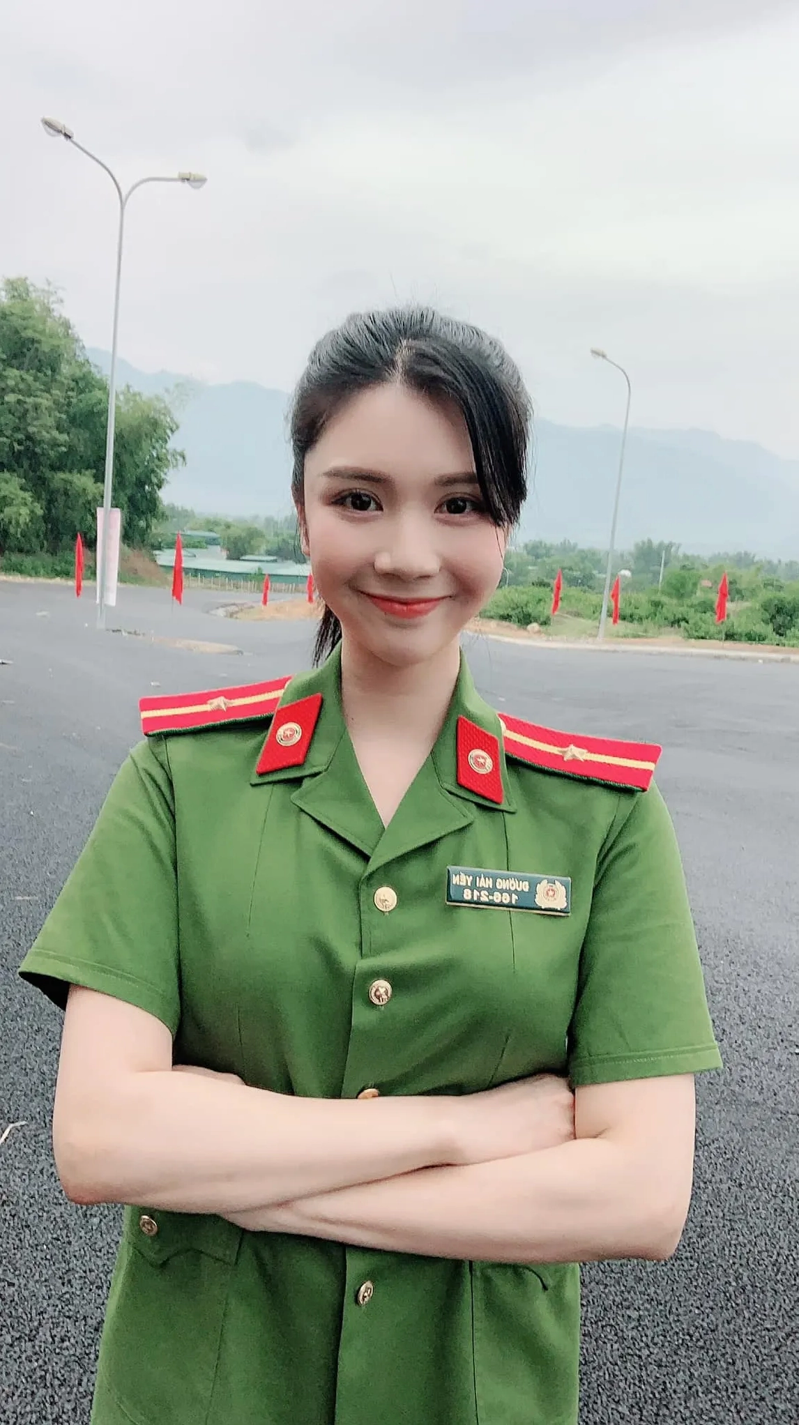 Loạt ảnh hậu trường của diễn viên Thanh Bi trong phim Bão ngầm