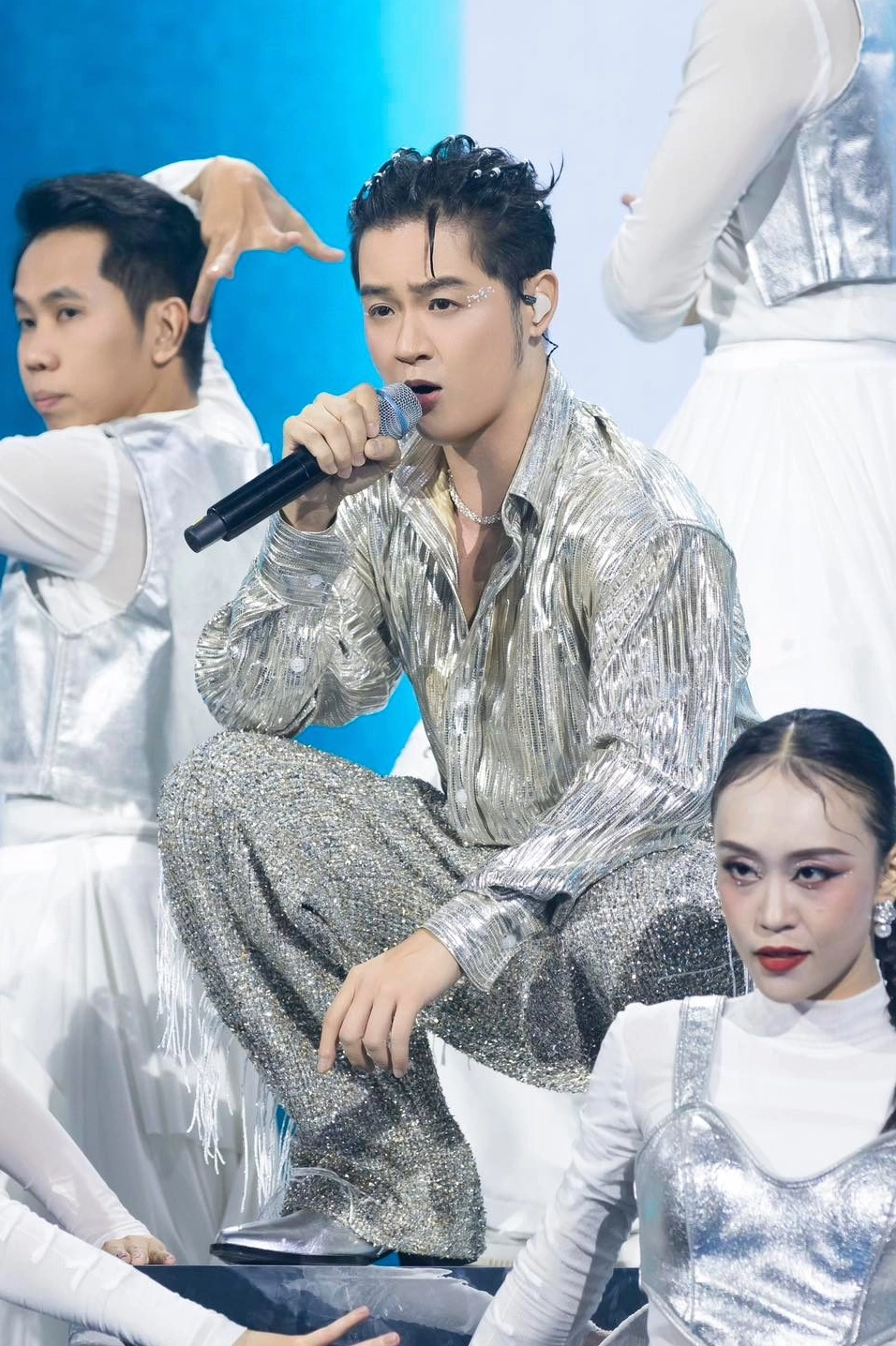 Lời Bài Hát Chung Thanh Duy Duyên Trời Lấy 2 đầy cảm xúc