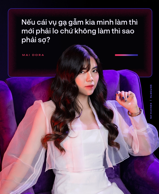 Mai Dora trong một chương trình phỏng vấn esports