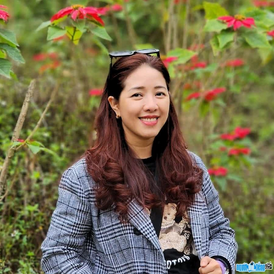 Mai Thắm, với nền tảng từ nghệ thuật cải lương.