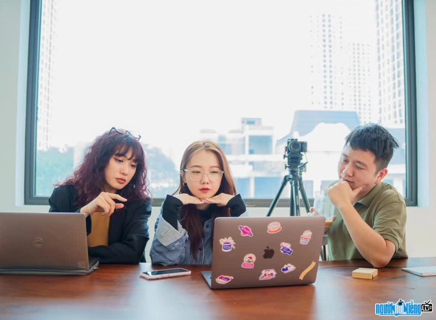 Mây Schannel (Mây Bồng Bềnh) hiện là một nhân vật có sức ảnh hưởng trong lĩnh vực truyền thông số.