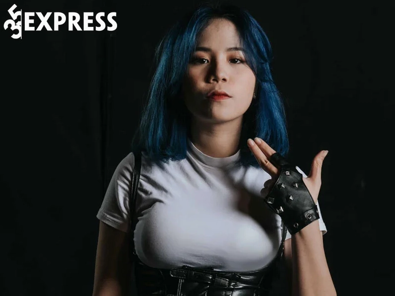 Mèo Simmy với sự nghiệp streamer đa dạng và thành công