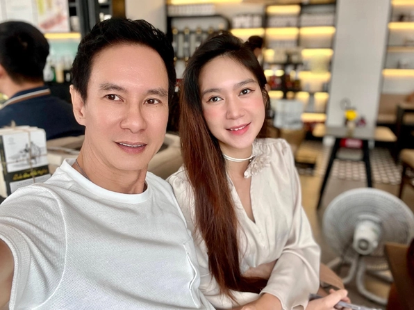 Minh Hà đảm đang chăm sóc gia đình, hỗ trợ Lý Hải