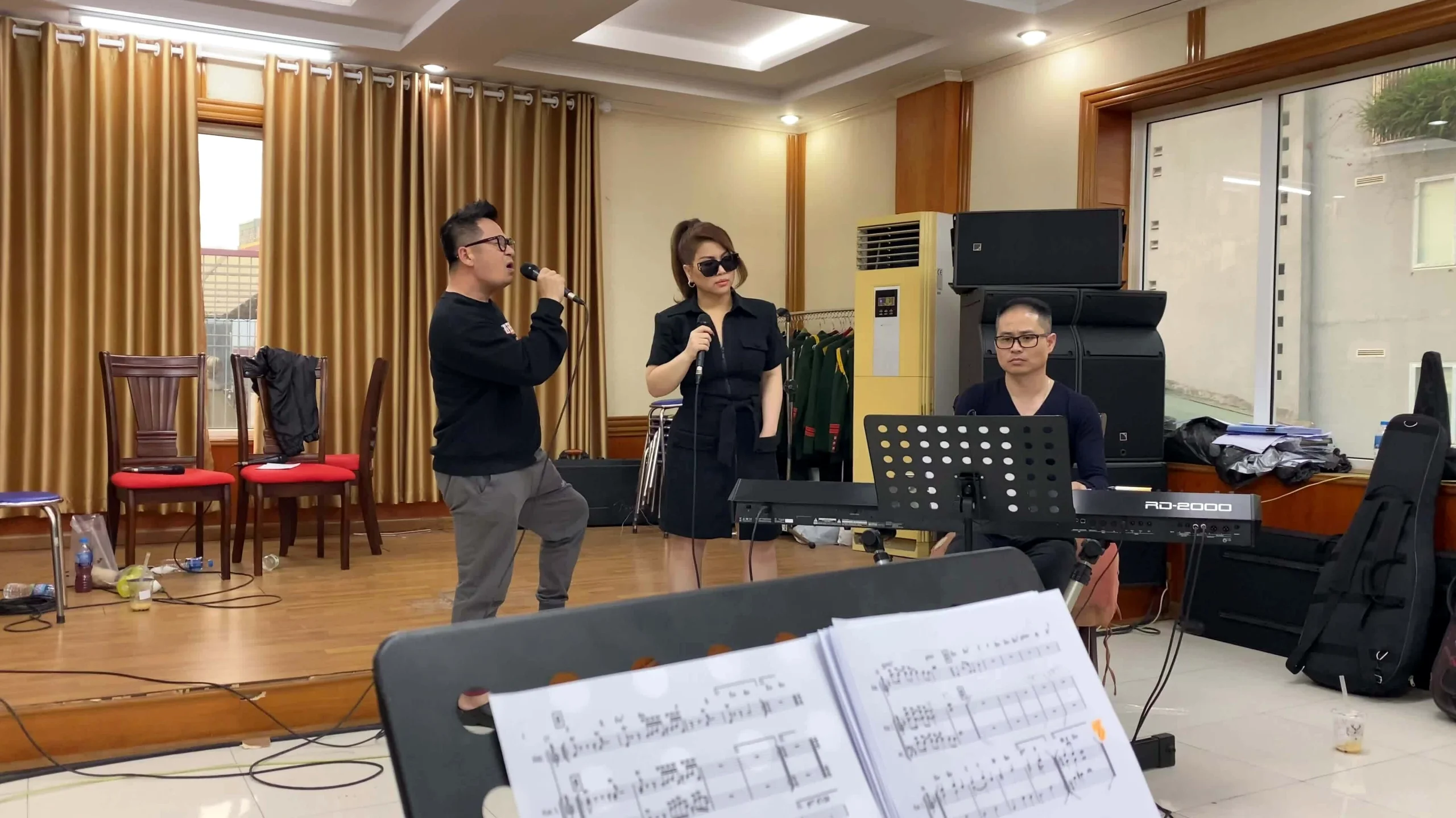 Minh Tuyết và Bằng Kiều song ca trên sân khấu