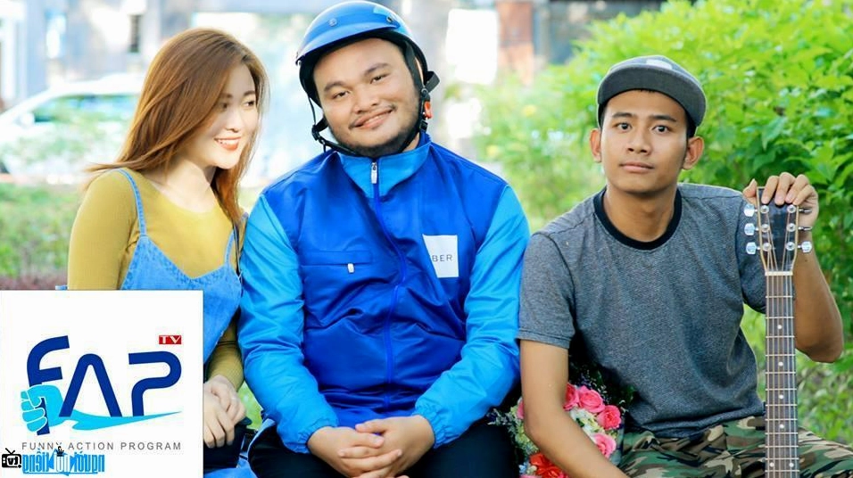 Một hình ảnh về diễn viên hài Vinh Râu trong một sản phẩm của FAP TV