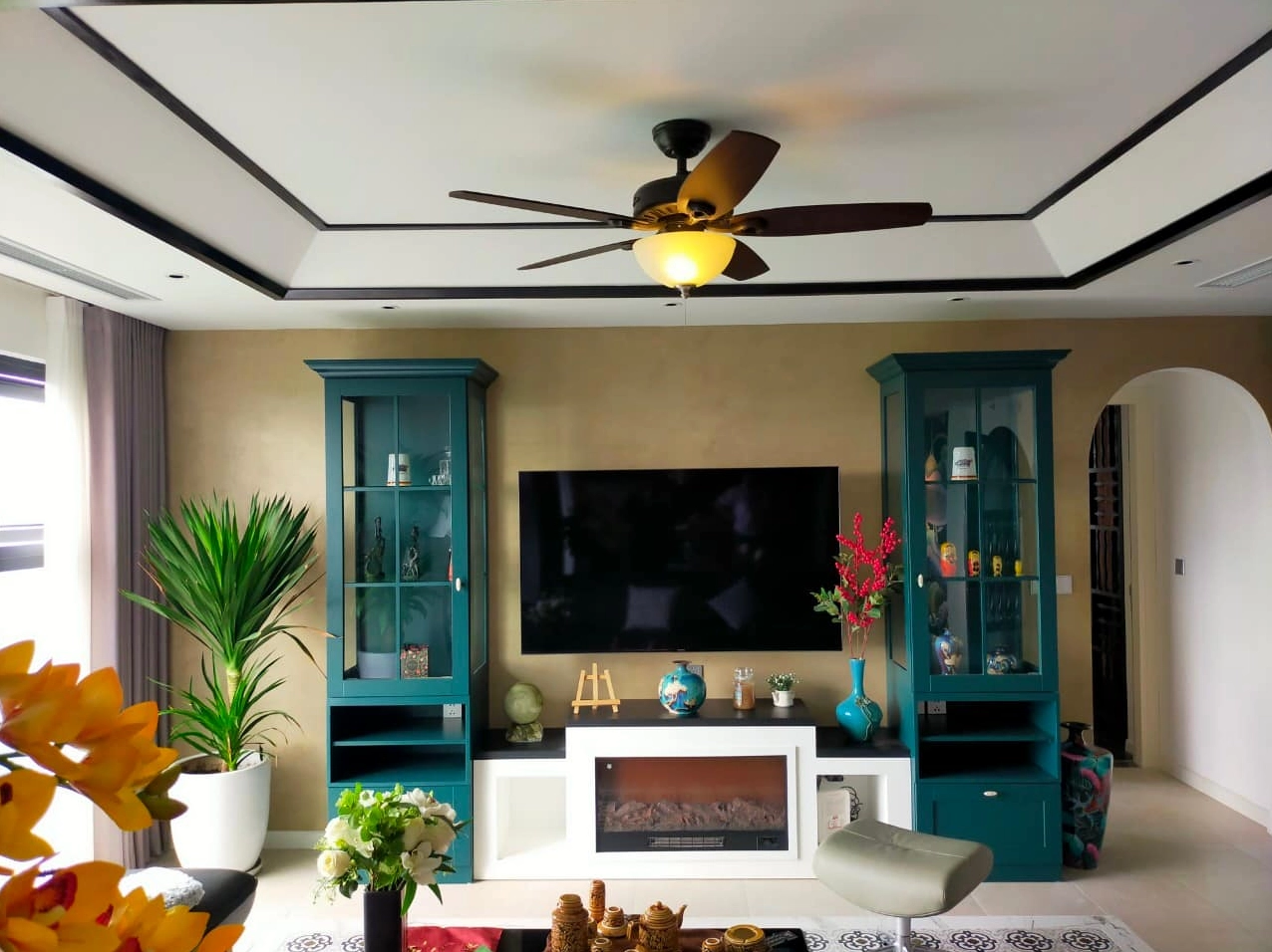 My Trần trong một buổi trình diễn hoặc sự kiện