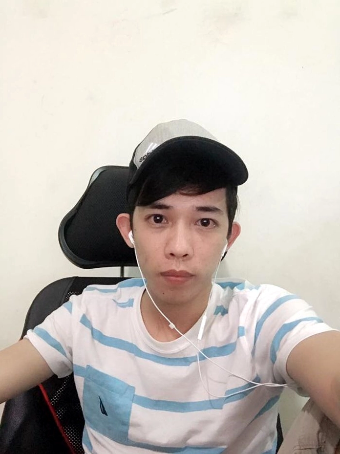Nam Blue thể hiện kỹ năng chơi game đỉnh cao