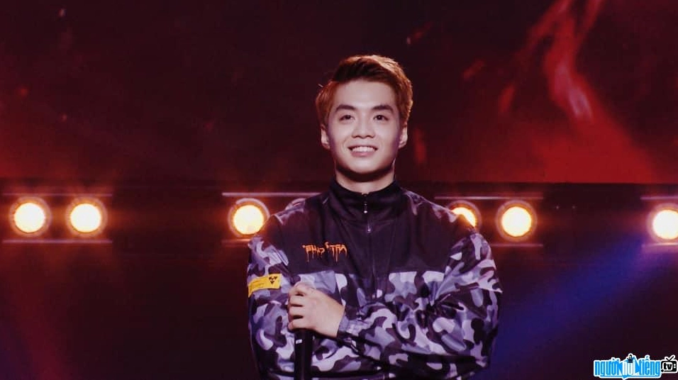 Negav điển trai nổi bật trong King of Rap