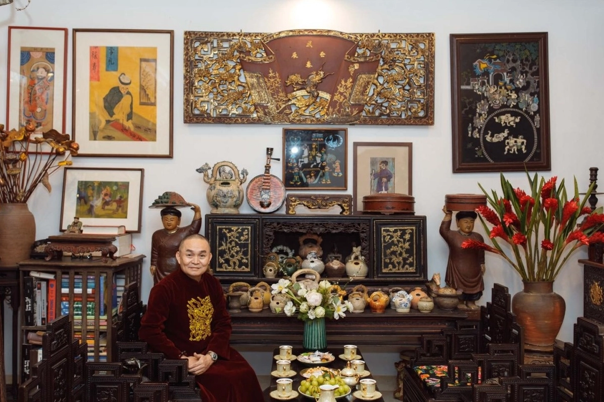 Nghệ sĩ Xuân Hinh trong một buổi ghi hình