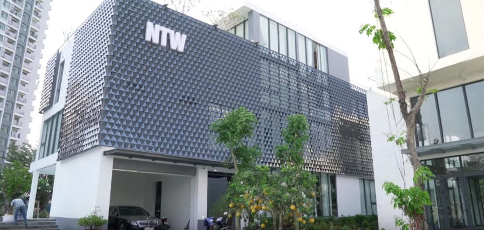 Ngọc Trinh trong một sự kiện thời trang