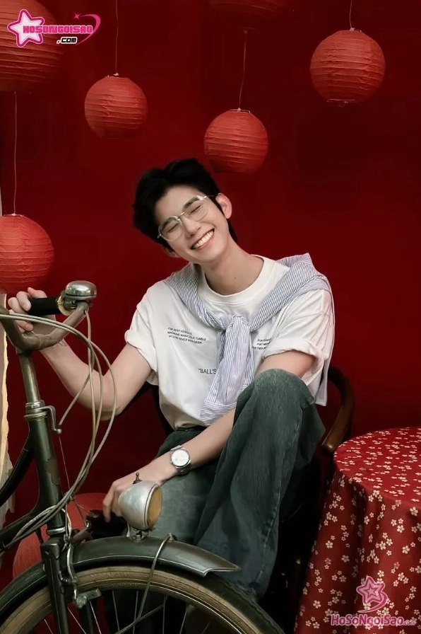 Nguyễn Đình Mạnh với phong cách đa dạng