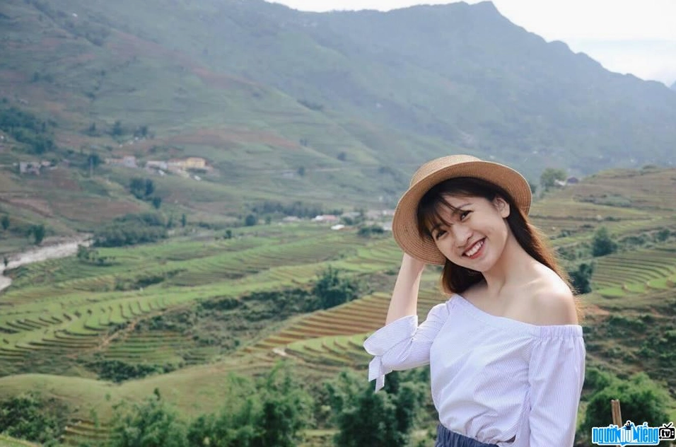 Nữ MC Mai Anh xinh đẹp