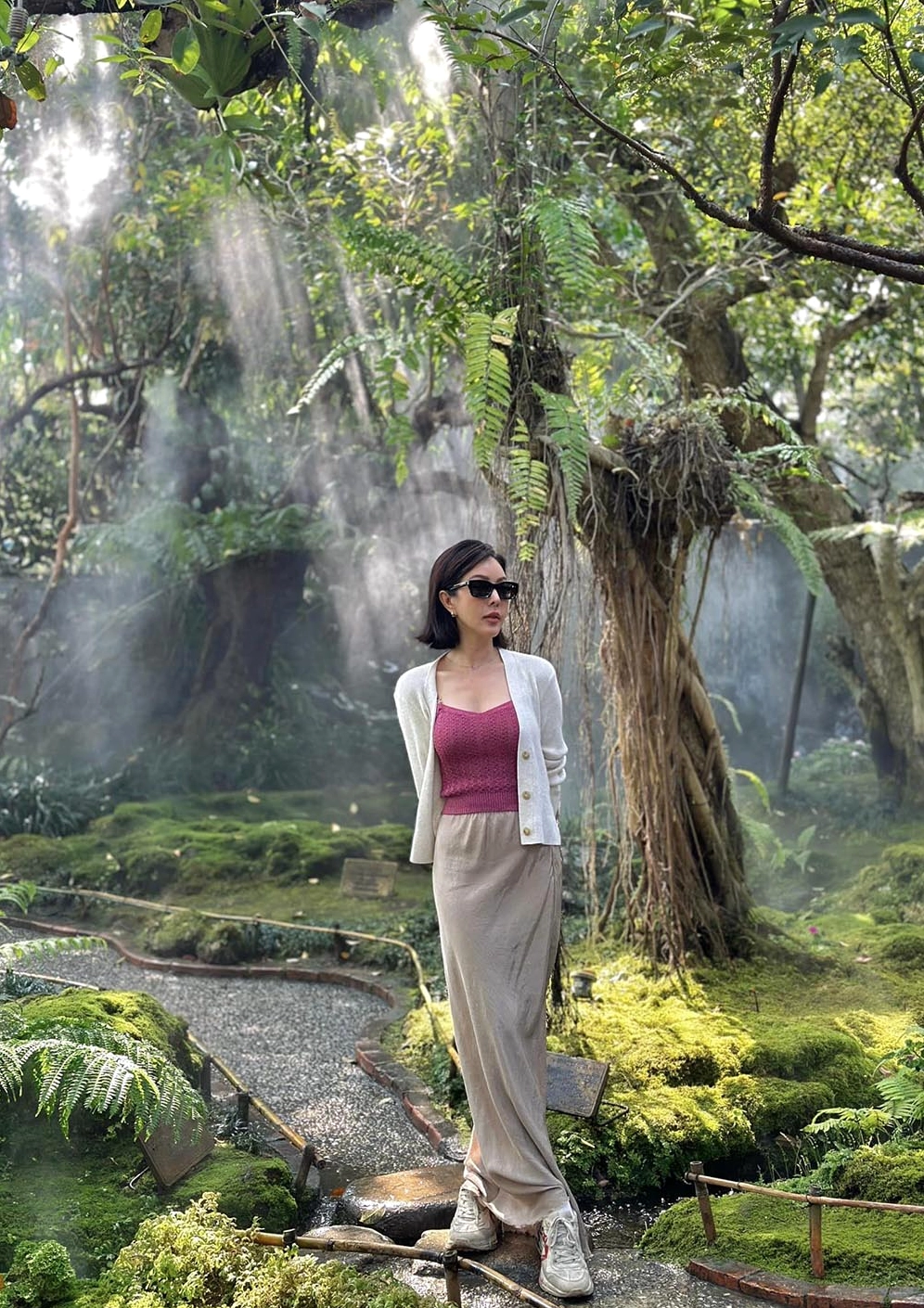 Phong cách thời trang ấn tượng của Hoa hậu Thu Hoài